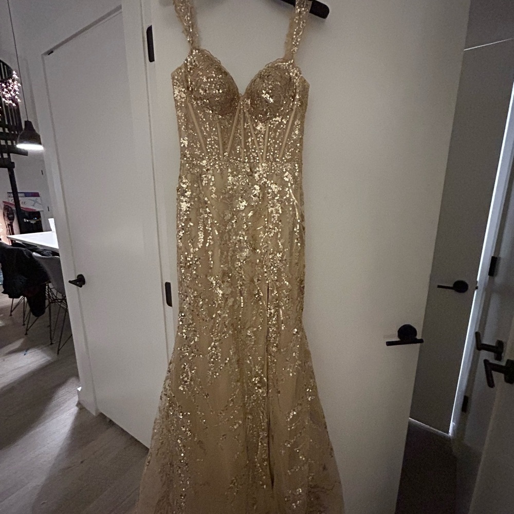 Sherri Hill Gold Sequin Prom Dress - Picture 4 of 6
